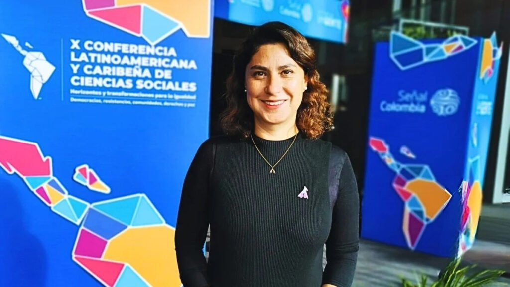 Psicóloga iquiqueña participa de la X Conferencia Latinoamericana y Caribeña de Ciencias Sociales en Bogotá – Colombia